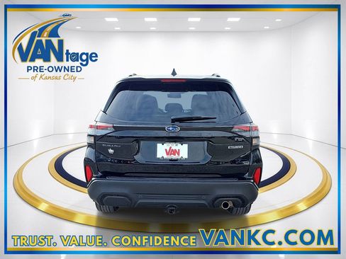 Used 2025 Subaru Forester Touring w/ Popular Package - Touring image 7