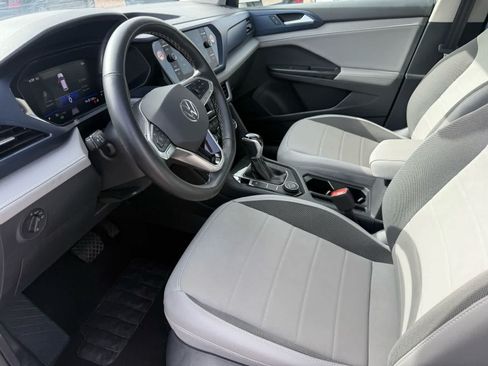Used 2024 Volkswagen Taos SE AWD/4WD image 14