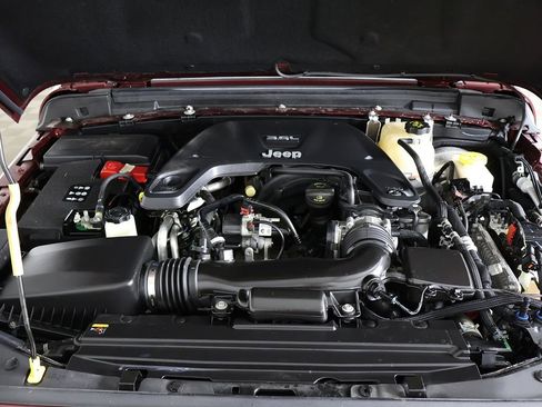 Used 2021 Jeep Wrangler Unlimited Sport AWD/4WD image 18