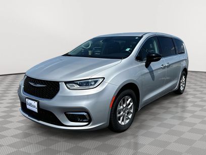 Used 2024 Chrysler Pacifica Touring-L