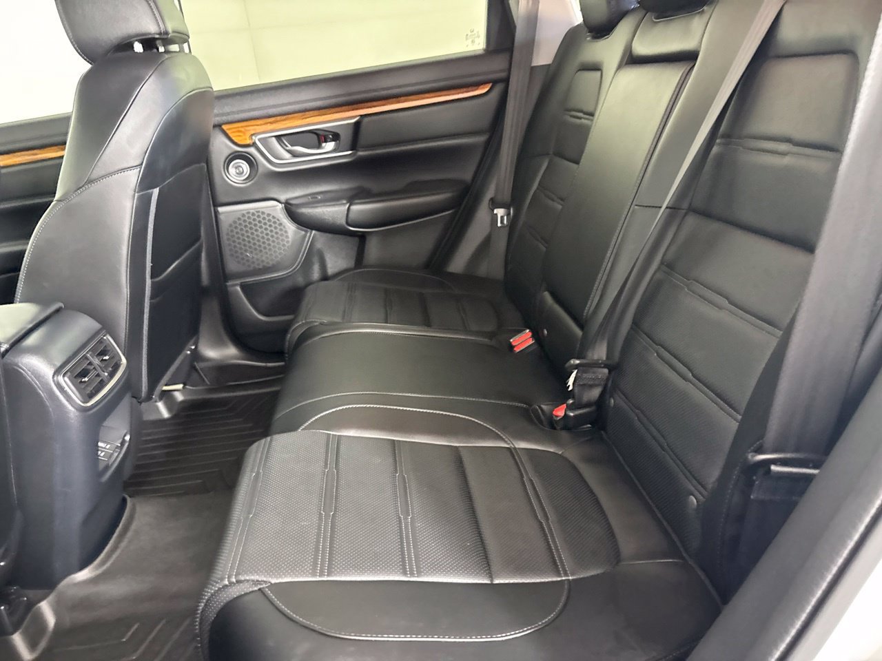Used 2020 Honda CR-V Touring image 24