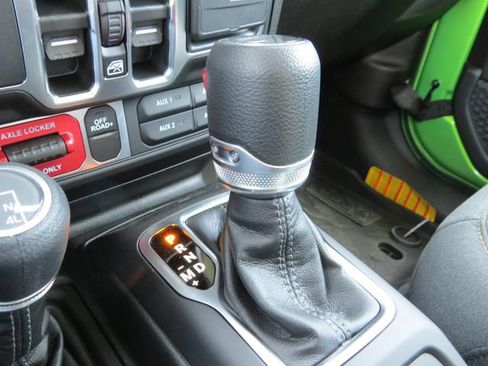 Used 2025 Jeep Gladiator Sport AWD/4WD image 22