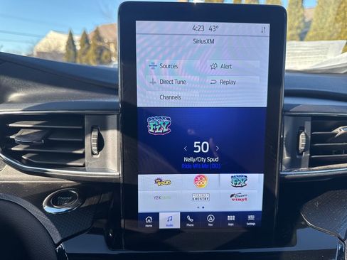 Used 2023 Ford Explorer ST w/ Equipment Group 401A image 5