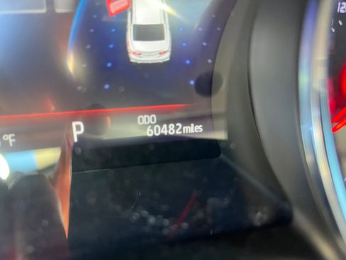 Used 2020 Toyota Camry XSE FWD image 17