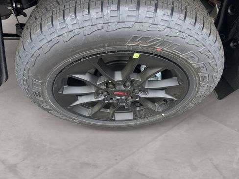 New 2026 Toyota Tundra Limited AWD/4WD image 14