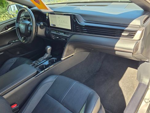 Used 2025 Toyota Camry XSE FWD image 25