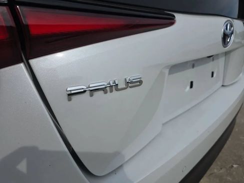 Used 2021 Toyota Prius Limited FWD image 11