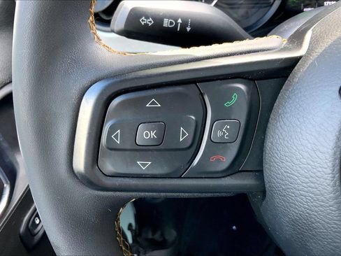 Used 2024 Jeep Wrangler Unlimited AWD/4WD image 18
