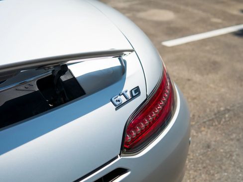 Used 2018 Mercedes-Benz AMG GT C image 21