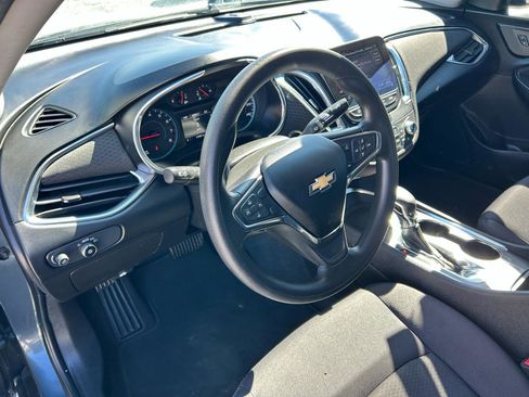 Used 2021 Chevrolet Malibu LT image 6