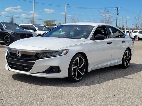 Used 2022 Honda Accord Sport image 3