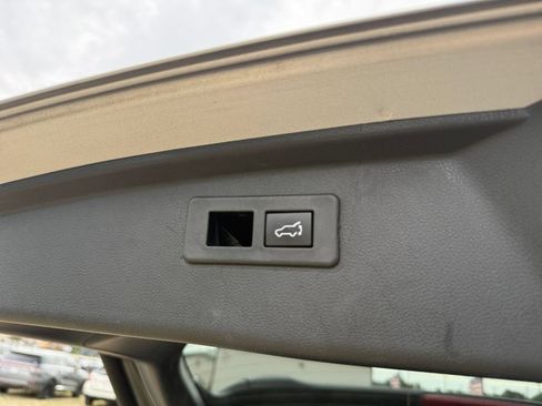 Used 2025 Subaru Outback Onyx Edition AWD/4WD image 44