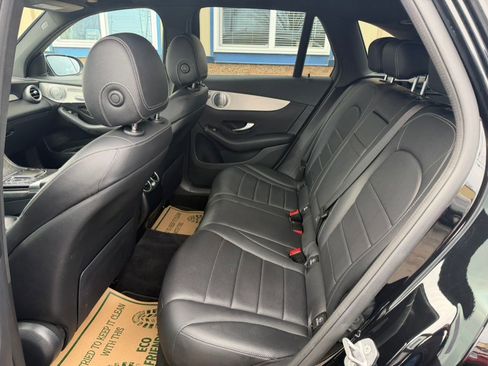 Used 2020 Mercedes-Benz GLC 300 4MATIC image 22