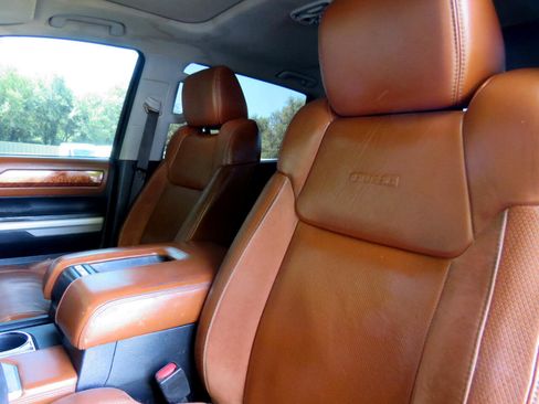 Used 2014 Toyota Tundra Platinum image 12