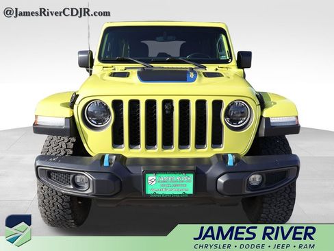 Used 2023 Jeep Wrangler Unlimited Rubicon 4xe w/ Cold Weather Group AWD/4WD image 7