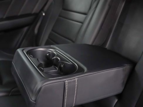 Used 2013 Mercedes-Benz ML 63 AMG 4MATIC image 18