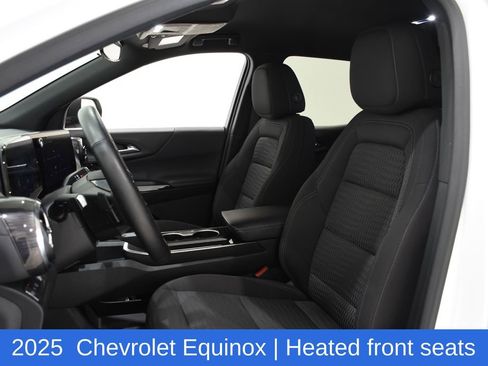 Used 2025 Chevrolet Equinox LT FWD image 21