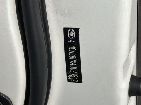 Used 2004 Toyota Solara SLE FWD image 21