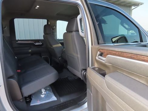 Used 2026 GMC Sierra 3500 SLE w/ SLE Convenience Package AWD/4WD image 27
