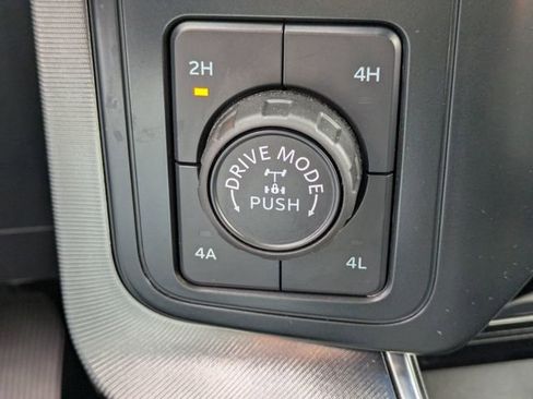 Used 2025 Ford F150 Platinum w/ FX4 Off-Road Package AWD/4WD image 24