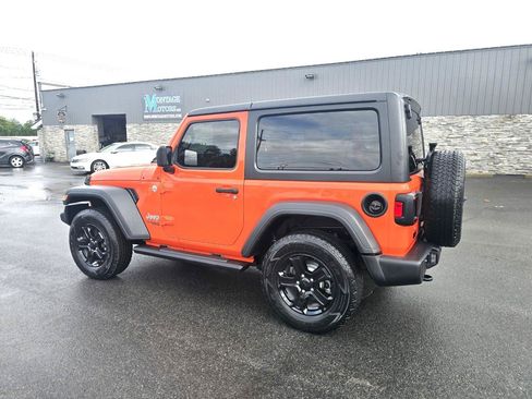 Used 2019 Jeep Wrangler Sport AWD/4WD image 4