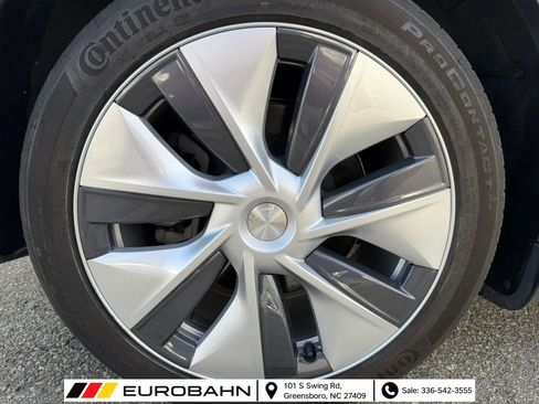 Used 2024 Tesla Model Y Long Range AWD/4WD image 24