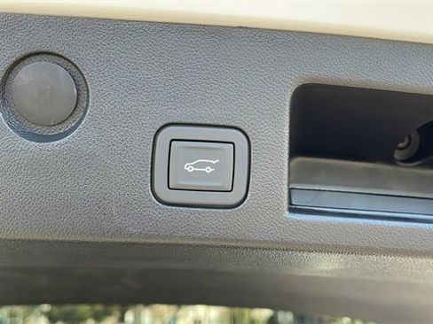 New 2026 Chevrolet Equinox LT image 33