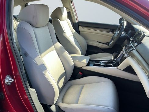 Used 2019 Honda Accord LX image 16
