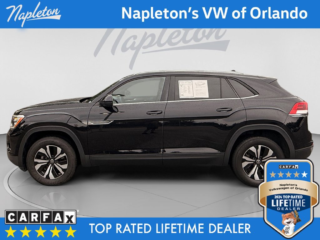 Used 2024 Volkswagen Atlas Cross Sport SE FWD image 2