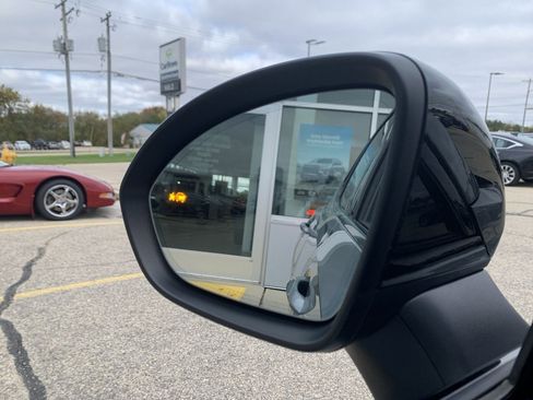 Certified 2025 Buick Envision Sport Touring image 7