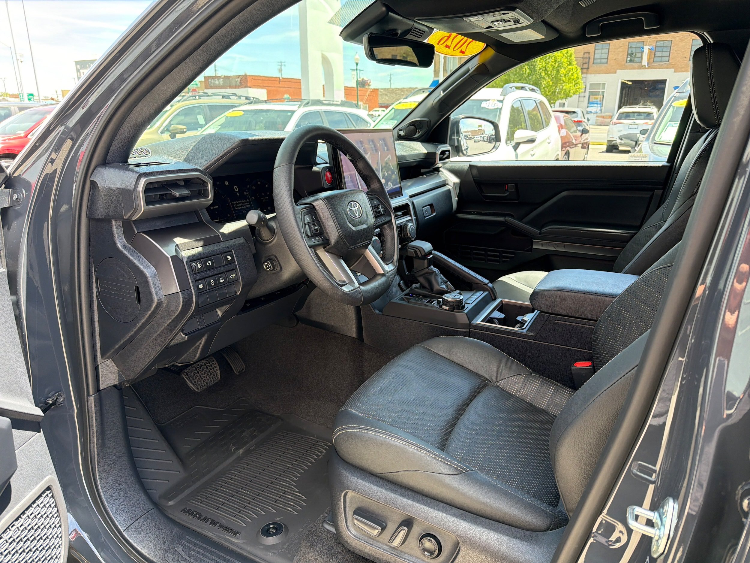 Used 2026 Toyota 4Runner TRD Off-Road Premium AWD/4WD image 2