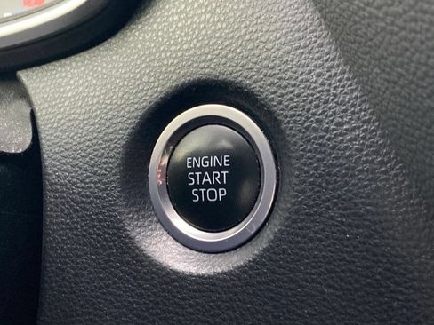 Used 2022 Toyota Corolla SE FWD image 16