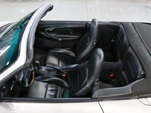 Used 2001 Porsche 911 Carrera image 17