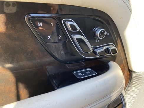 Used 2020 Land Rover Range Rover Long Wheelbase HSE image 21