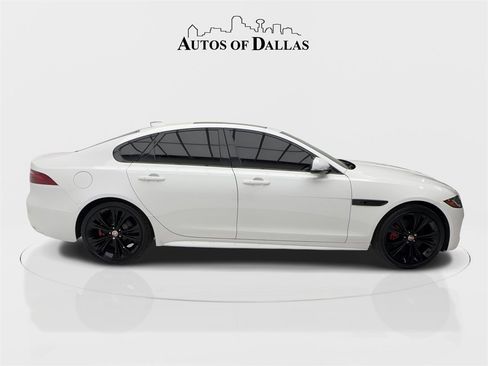 Used 2022 Jaguar XF R-Dynamic SE image 7