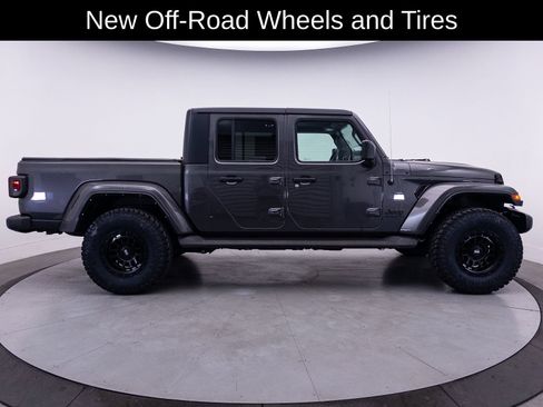 Used 2021 Jeep Gladiator Sport AWD/4WD image 40