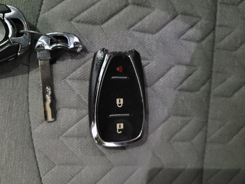 Used 2022 Chevrolet Equinox LS FWD image 32