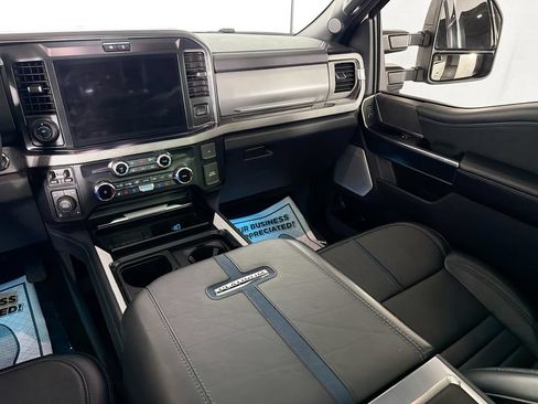 Used 2025 Ford F250 Platinum AWD/4WD image 25