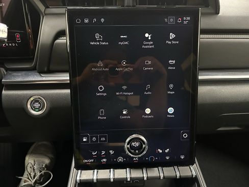 Certified 2025 GMC Terrain Elevation image 34