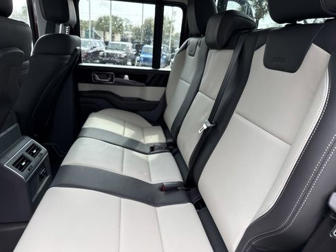 Used 2025 INEOS Grenadier Fieldmaster Edition image 23