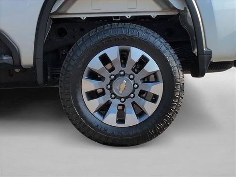 Used 2021 Chevrolet Silverado 2500 Custom w/ Custom Value Package AWD/4WD image 22