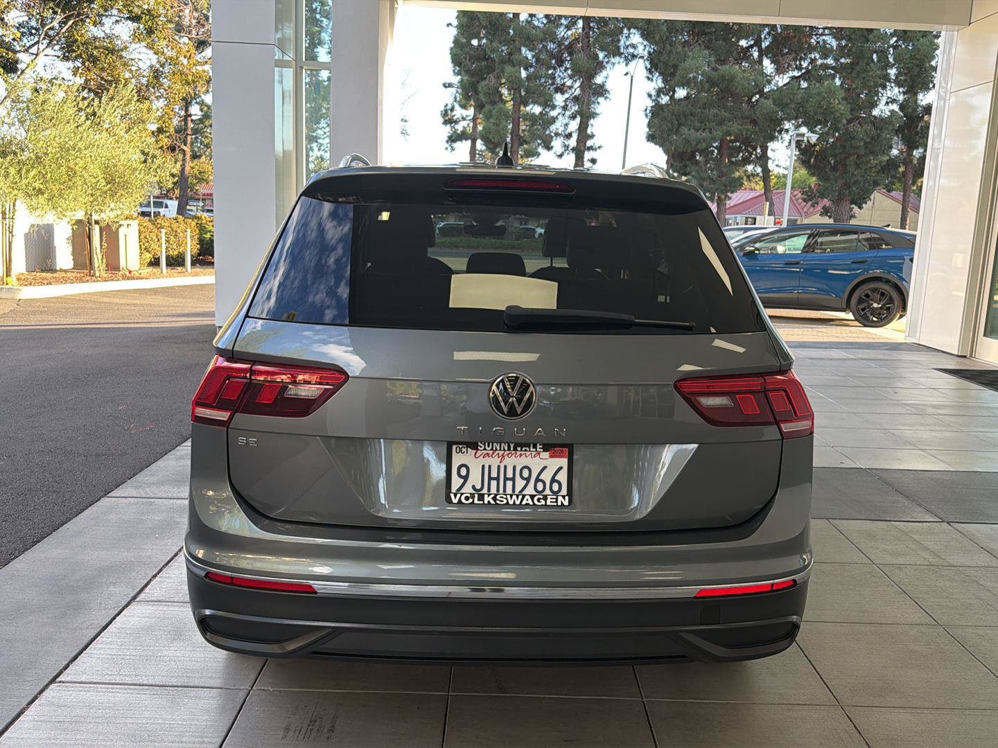 Certified 2023 Volkswagen Tiguan SE FWD image 4