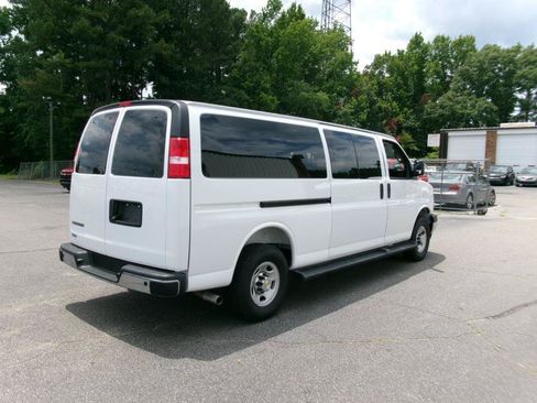 Used 2025 Chevrolet Express 3500 LT w/ LT Preferred Equipment Group RWD image 6