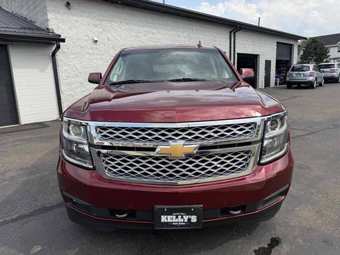 Used 2017 Chevrolet Suburban LT w/ LT Signature Package AWD/4WD image 7