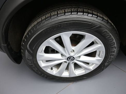 Used 2019 Nissan Rogue Sport S w/ Appearance Package FWD image 12