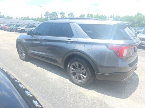 Used 2026 Ford Explorer Active w/ Active Comfort Package AWD/4WD image 6