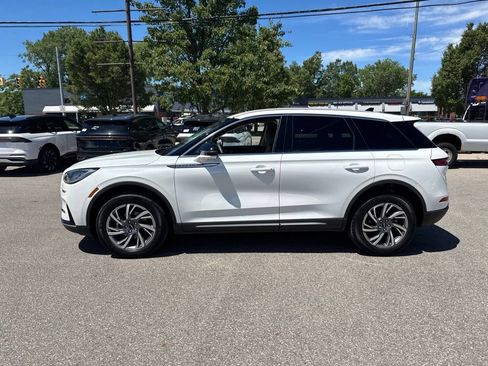 Used 2023 Lincoln Corsair AWD w/ Equipment Group 101A image 2