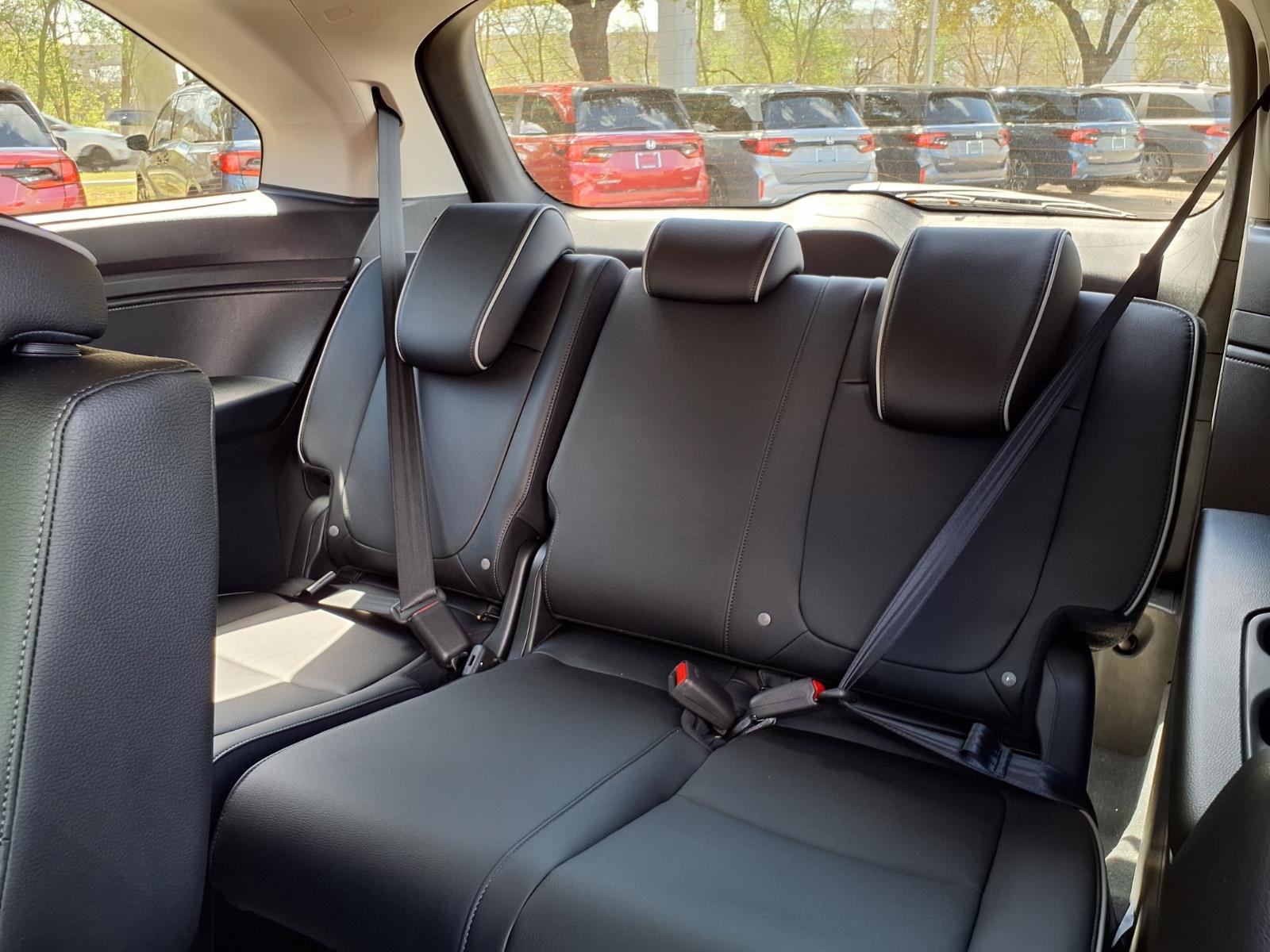 New 2026 Honda Odyssey Touring image 13