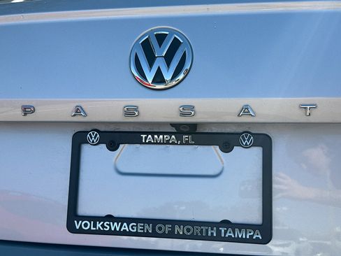 Used 2020 Volkswagen Passat 2.0T SEL image 11