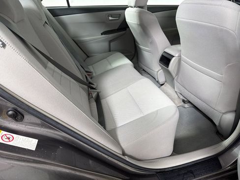 Used 2016 Toyota Camry LE image 15